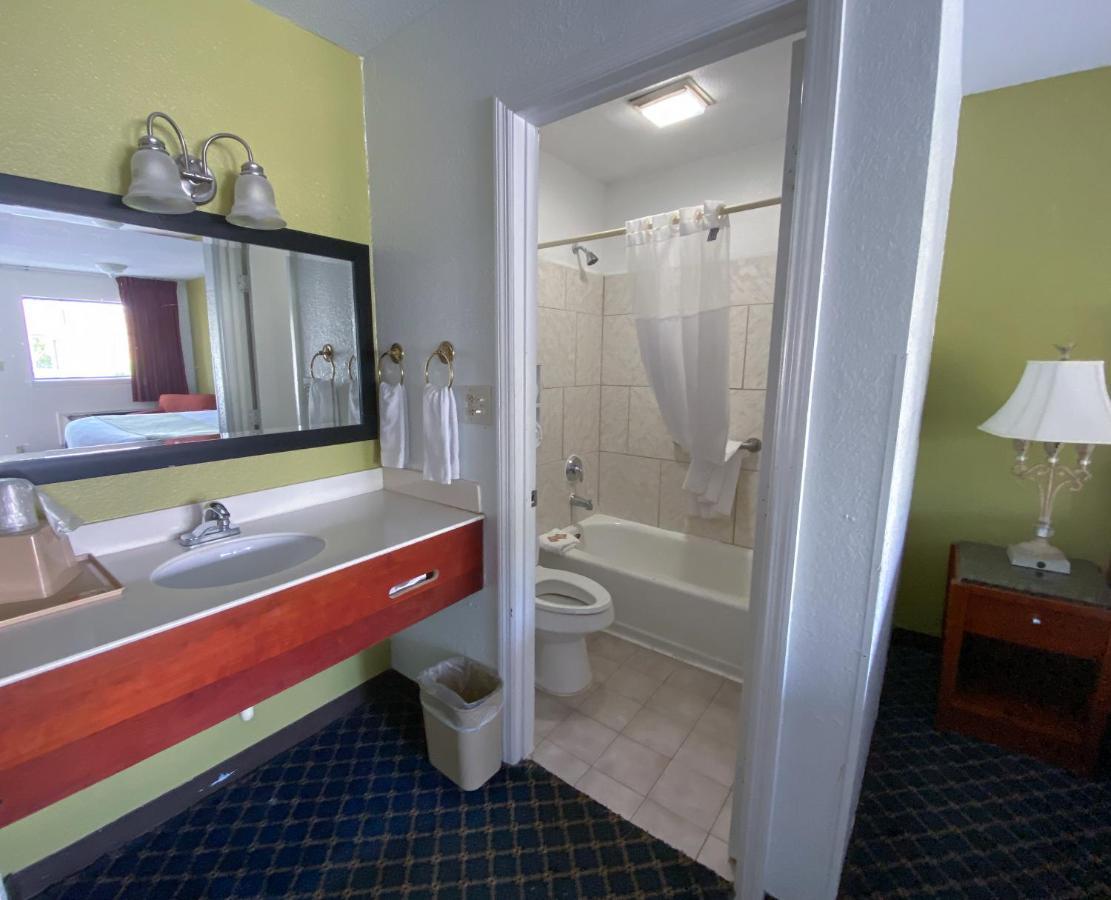 Royal Inn Richmond Hill- Savannah I-95 Eksteriør bilde